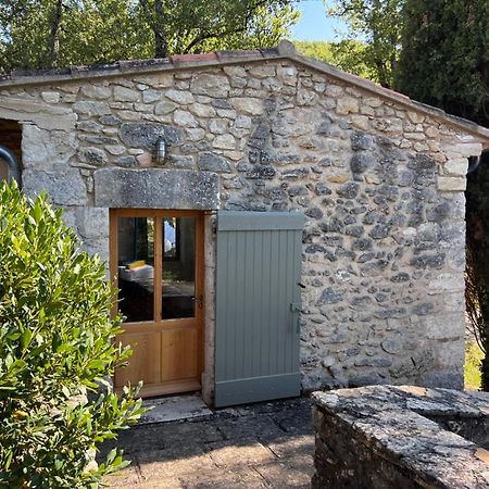 Bergerie Bed and Breakfast Montjustin Eksteriør billede